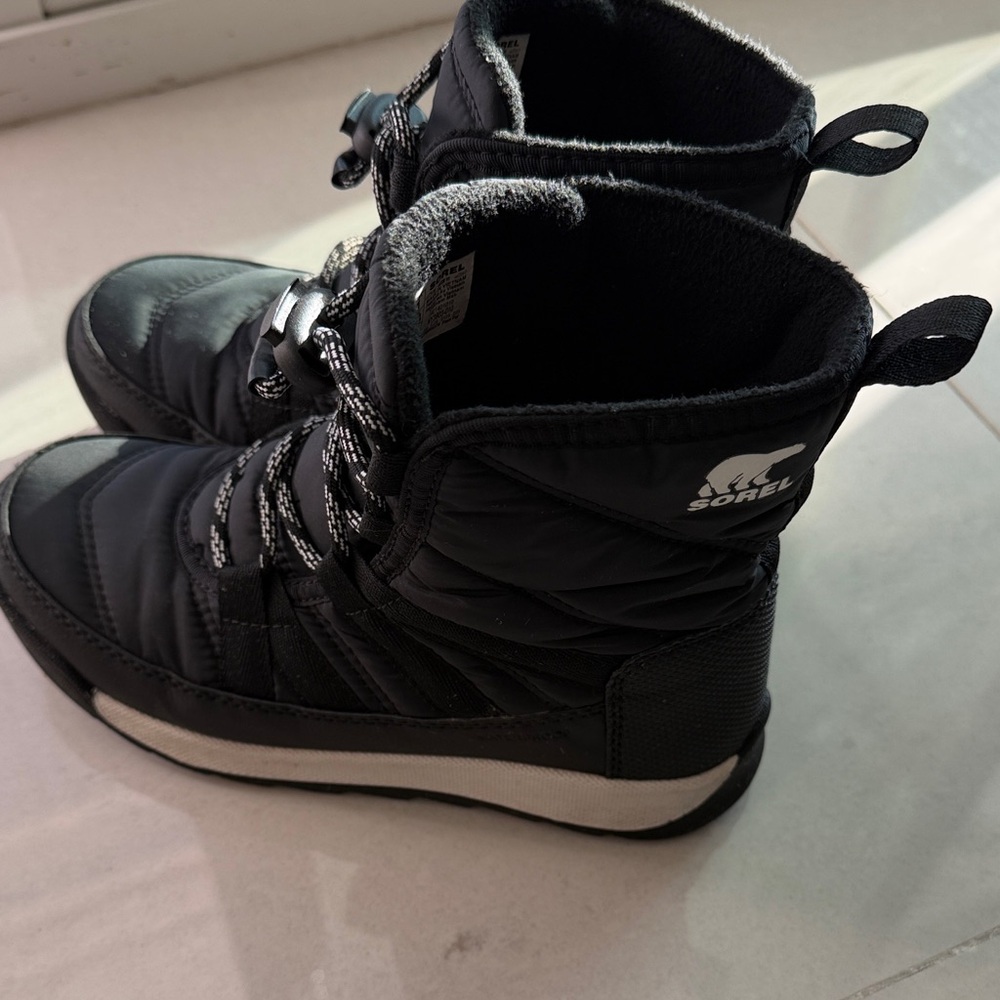 Sorel Whitney II Waterproof Winter Boots Kids Size 1